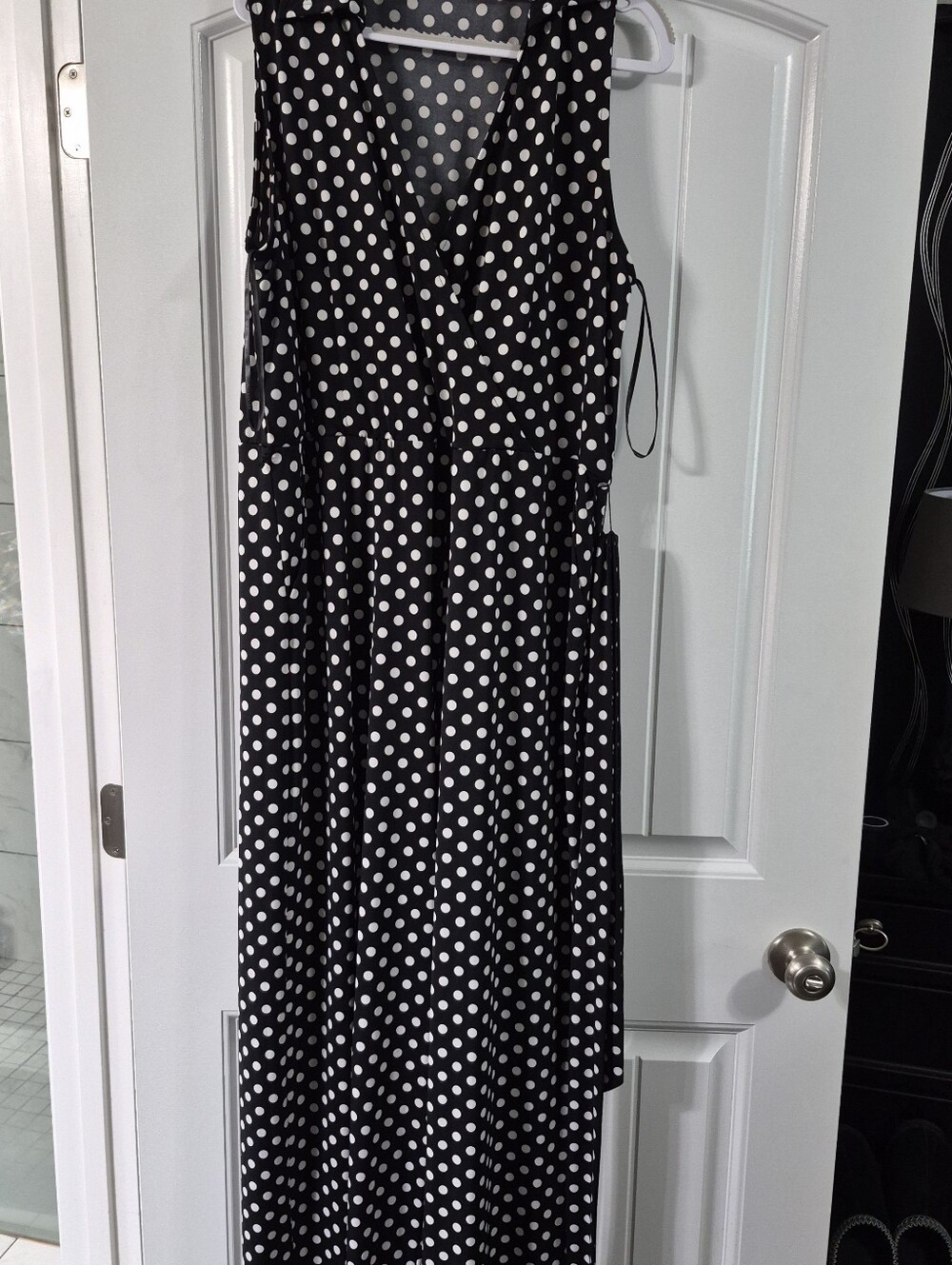 Polka Dot Sleeveless Jumpsuit - Black & White